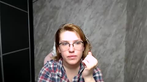 Regina online show from 03/08/25, 02:34