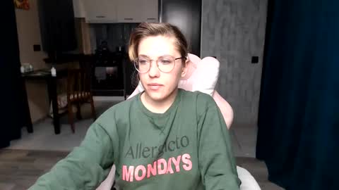 Regina online show from 09/28/25, 11:32