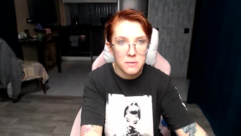 Regina online show from 10/15/25, 02:44