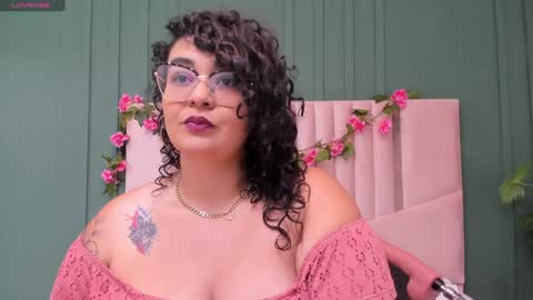 reginavegaa online show from 01/28/25, 11:28