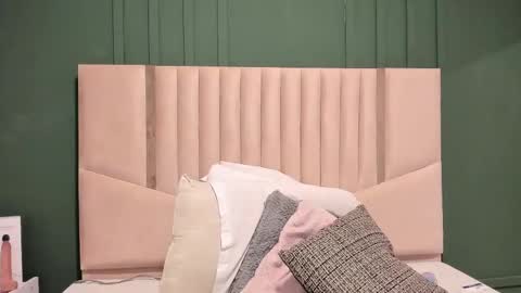 reginavegaa online show from 02/10/25, 05:41