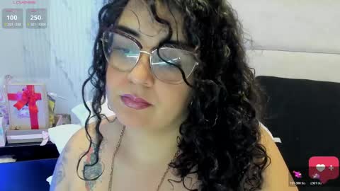 reginavegaa online show from 06/03/26, 11:35