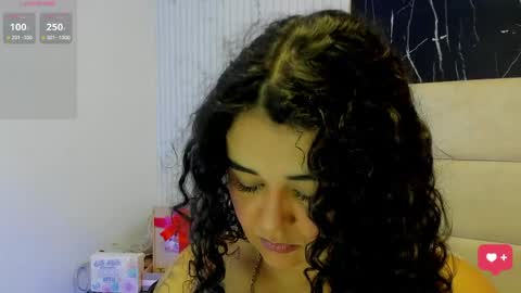 reginavegaa online show from 06/05/26, 11:38