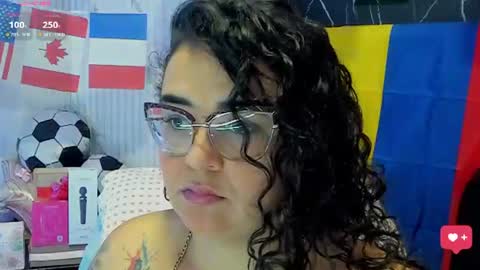 reginavegaa online show from 06/18/26, 10:19