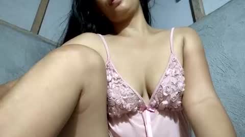 Snapshot of regine24 chatting on 07/01/26, 01:40 regine24 online show from 07/01/26, 01:40