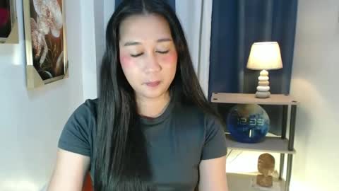 Snapshot of reginethegoddess chatting on 04/21/26, 04:34 regine online show from 04/21/26, 04:34