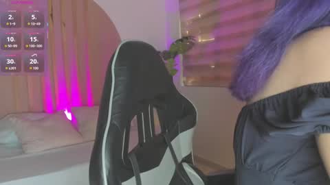 R E I online show from 11/12/25, 12:38