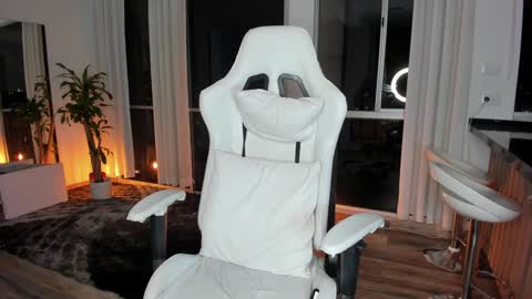  REICHEL  online show from 01/27/25, 09:13