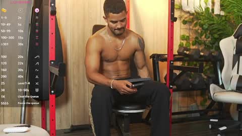 Snapshot of reik_von chatting on 06/05/26, 02:23 Reik online show from 06/05/26, 02:23