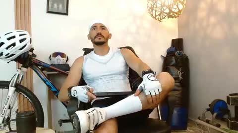   REIKO  online show from 09/18/25, 02:52