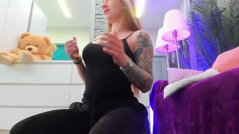 reina cummings online show from 05/08/26, 06:52