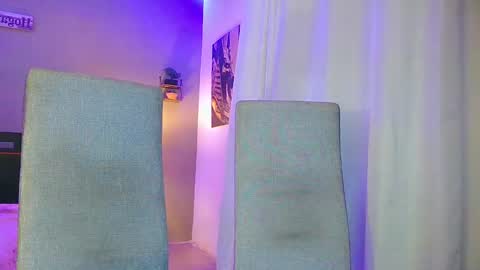 Snapshot of reina_paola chatting on 01/23/25, 01:51 paola online show from 01/23/25, 01:51