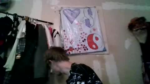 Snapshot of relytburns420 chatting on 06/25/26, 05:12 tylerBurnham online show from 06/25/26, 05:12