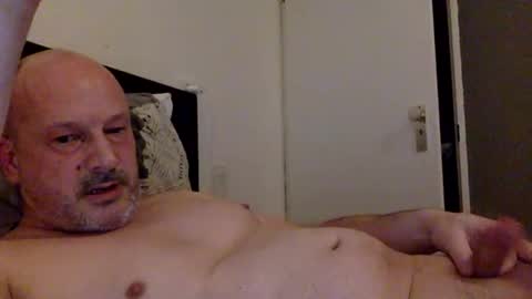 Snapshot of remco19788 chatting on 01/27/25, 09:02 500 tokens to come online show from 01/27/25, 09:02