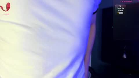 Snapshot of remiblythe chatting on 02/05/25, 08:25 RemiBlythe online show from 02/05/25, 08:25