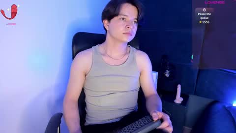 Snapshot of remiblythe chatting on 02/24/25, 08:25 RemiBlythe online show from 02/24/25, 08:25