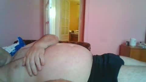 Snapshot of remus60 chatting on 11/06/25, 01:45 remus60 online show from 11/06/25, 01:45