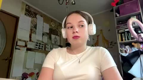 Snapshot of renaeorabuena chatting on 06/05/26, 11:27 Annabel online show from 06/05/26, 11:27