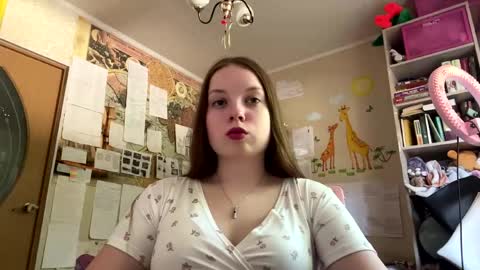 Snapshot of renaeorabuena chatting on 06/08/26, 08:15 Annabel online show from 06/08/26, 08:15