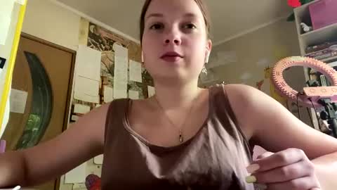 Snapshot of renaeorabuena chatting on 06/18/26, 09:14 Annabel online show from 06/18/26, 09:14