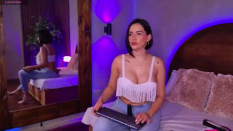 Snapshot of renata_black_ chatting on 04/18/26, 10:52 Renata online show from 04/18/26, 10:52