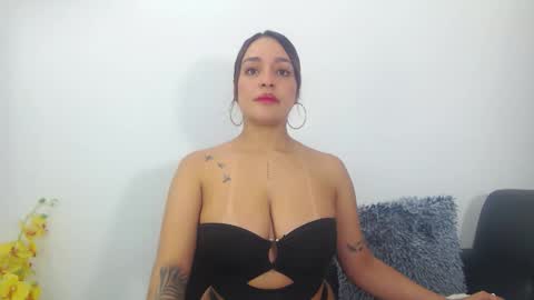Snapshot of renatabrownn28 chatting on 04/05/26, 09:39 renatabrownn28 online show from 04/05/26, 09:39