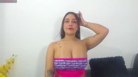 Snapshot of renatabrownn28 chatting on 04/23/26, 03:52 renatabrownn28 online show from 04/23/26, 03:52