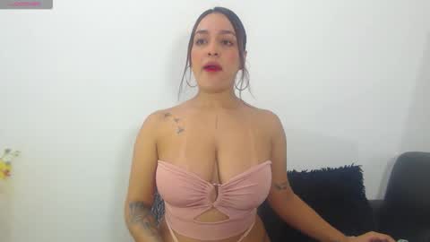 Snapshot of renatabrownn28 chatting on 05/03/26, 09:37 renatabrownn28 online show from 05/03/26, 09:37
