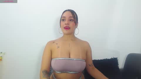 Snapshot of renatabrownn28 chatting on 05/08/26, 08:41 renatabrownn28 online show from 05/08/26, 08:41