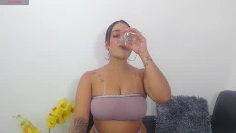 Snapshot of renatabrownn28 chatting on 06/01/26, 04:31 renatabrownn28 online show from 06/01/26, 04:31