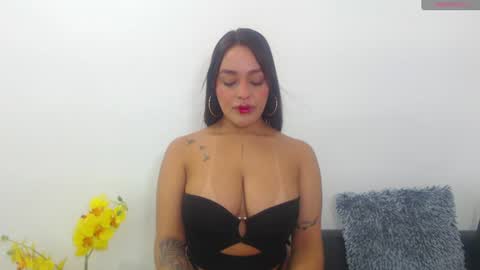 Snapshot of renatabrownn28 chatting on 06/14/26, 05:37 renatabrownn28 online show from 06/14/26, 05:37