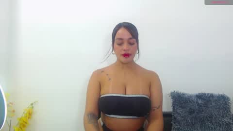 Snapshot of renatabrownn28 chatting on 07/02/26, 03:45 renatabrownn28 online show from 07/02/26, 03:45
