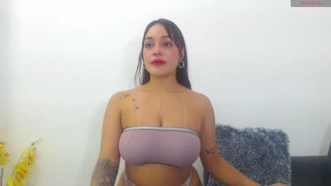 Snapshot of renatabrownn28 chatting on 07/04/26, 04:29 renatabrownn28 online show from 07/04/26, 04:29