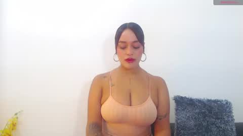 Snapshot of renatabrownn28 chatting on 07/15/26, 08:30 renatabrownn28 online show from 07/15/26, 08:30