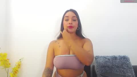 Snapshot of renatabrownn28 chatting on 07/20/26, 10:39 renatabrownn28 online show from 07/20/26, 10:39