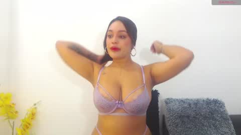 Snapshot of renatabrownn28 chatting on 07/21/26, 08:27 renatabrownn28 online show from 07/21/26, 08:27