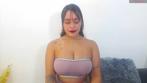 Snapshot of renatabrownn28 chatting on 07/28/26, 06:53 renatabrownn28 online show from 07/28/26, 06:53