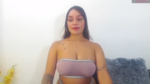 Snapshot of renatabrownn28 chatting on 07/28/26, 11:28 renatabrownn28 online show from 07/28/26, 11:28