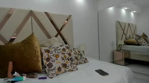 Snapshot of renatacox chatting on 06/19/26, 10:02 Renata online show from 06/19/26, 10:02