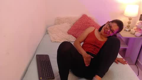 renataj online show from 10/22/25, 09:03