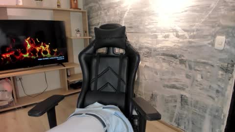 Snapshot of renatamason chatting on 02/24/26, 09:51 Renata online show from 02/24/26, 09:51