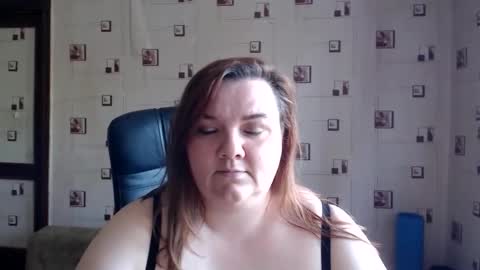 Snapshot of renataoia chatting on 06/07/26, 12:42 renataoia online show from 06/07/26, 12:42