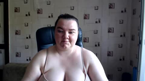 Snapshot of renataoia chatting on 07/02/26, 01:17 renataoia online show from 07/02/26, 01:17