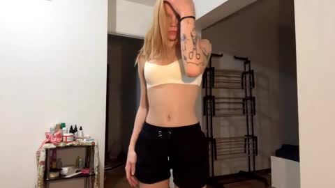 Snapshot of rendabecnel chatting on 01/31/26, 07:11 Tiffany online show from 01/31/26, 07:11