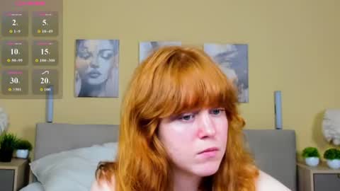 Snapshot of reneefoxy_ chatting on 07/06/26, 01:02 reneefoxy_ online show from 07/06/26, 01:02