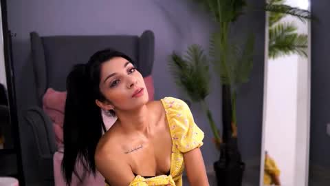 Rena online show from 11/07/25, 04:45