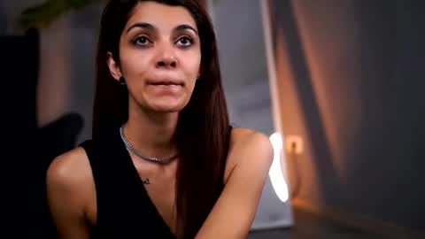 Rena online show from 12/15/25, 08:29