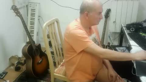 Snapshot of renefr chatting on 01/18/26, 11:30 renefr online show from 01/18/26, 11:30