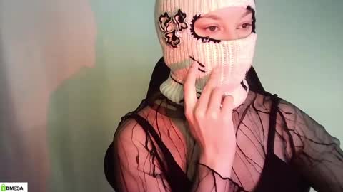 Renesme White Im here from Monday to Friday online show from 05/02/26, 02:05