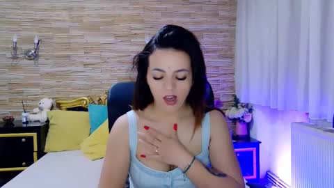 renesmesweet online show from 02/18/25, 11:44